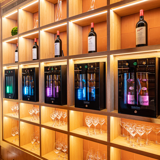 Weinbar - Wine bar - Temperierung und Aufbewahrung angebrochener Flaschen - 2 Flaschen