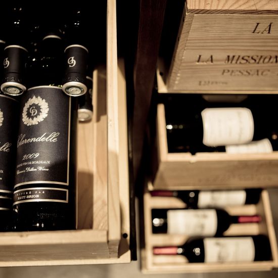 Lagersystem für Weinkisten mit jeweils 12 Flaschen Lagersystem für Weinkisten mit jeweils 12 Flaschen