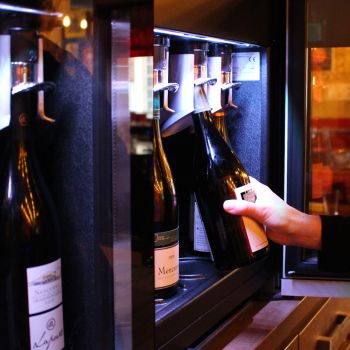 Weinbar - Temperierung und Aufbewahrung angebrochener Flaschen - 8 Flaschen Weinbar - Temperierung und Aufbewahrung angebrochener Flaschen - 8 Flaschen