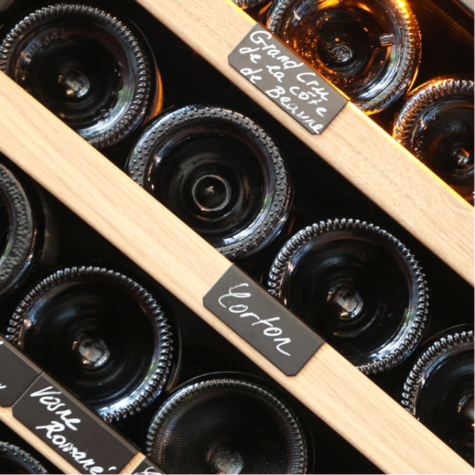 cave-a-vin-eurocave-etiquette-en-metal-pour-inscrire-nom-bouteille-vin.jpg cave-a-vin-eurocave-etiquette-en-metal-pour-inscrire-nom-bouteille-vin.jpg