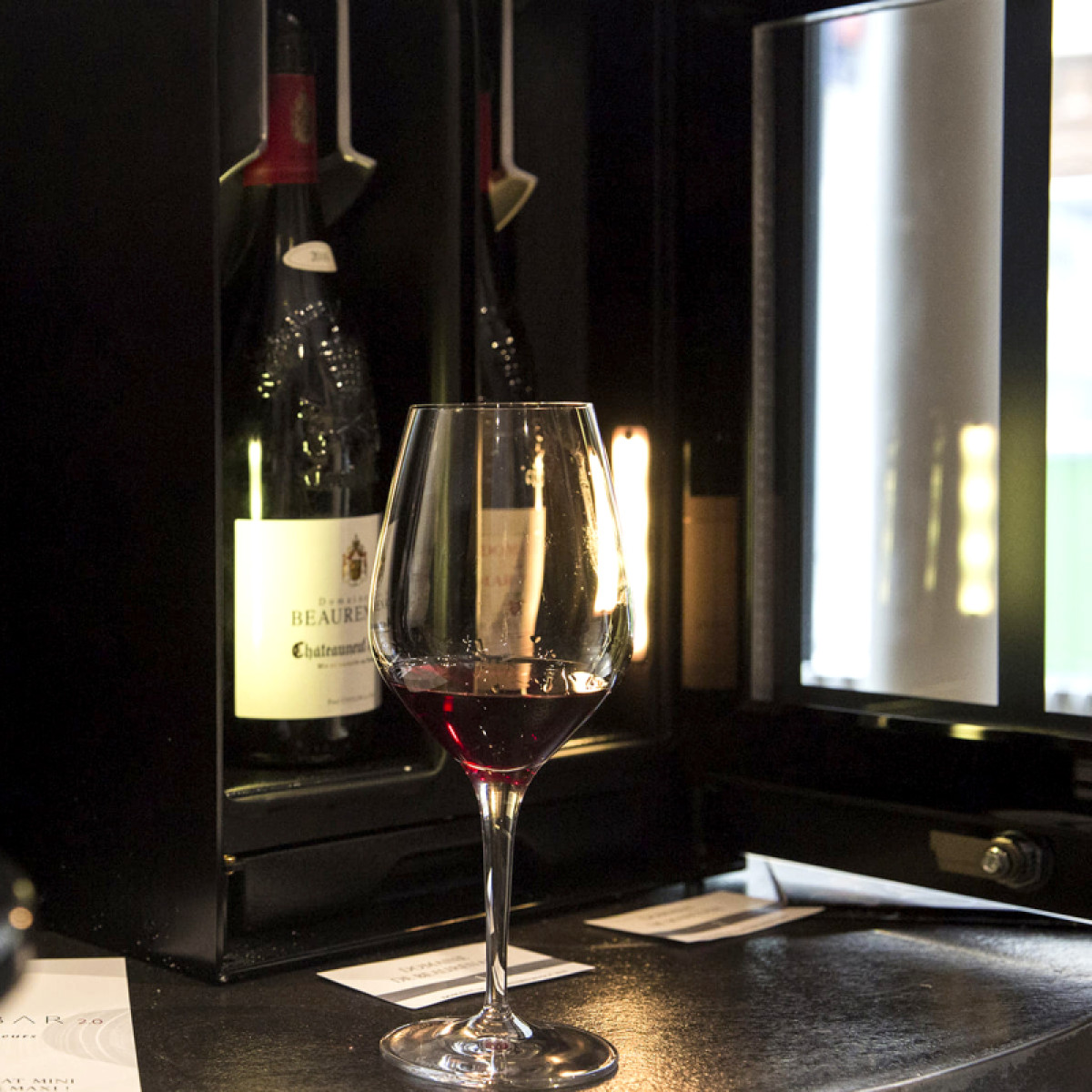 solution-service-vin-au-verre-professionnel-restaurant-bar-a-vin-hotel-brasserie-caviste-eurocave.jpg