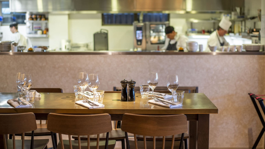 Michel Roux Sr, célèbre chef étoilé, renouvelle sa confiance en EuroCave - Foto : Brasserie Roux at Skindles Michel Roux Sr, célèbre chef étoilé, renouvelle sa confiance en EuroCave - Foto : Brasserie Roux at Skindles
