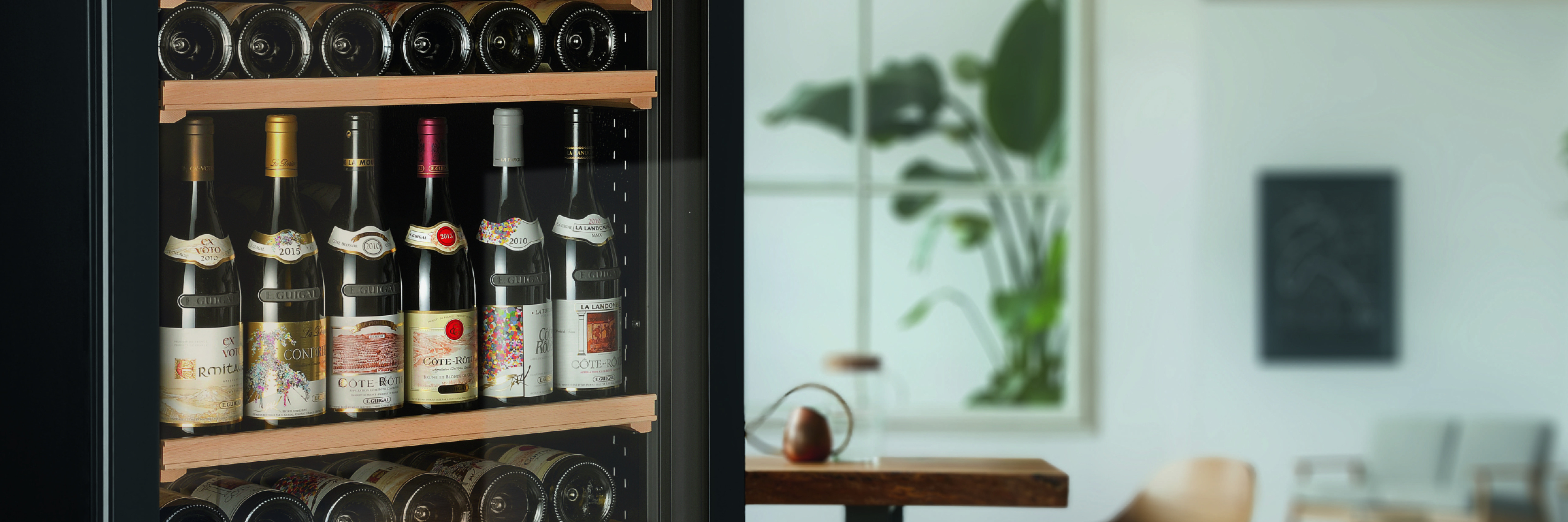 cave-a-vin-presentation-bouteilles-vin-salon-deco-epuree-blanc-bois.jpg cave-a-vin-presentation-bouteilles-vin-salon-deco-epuree-blanc-bois.jpg