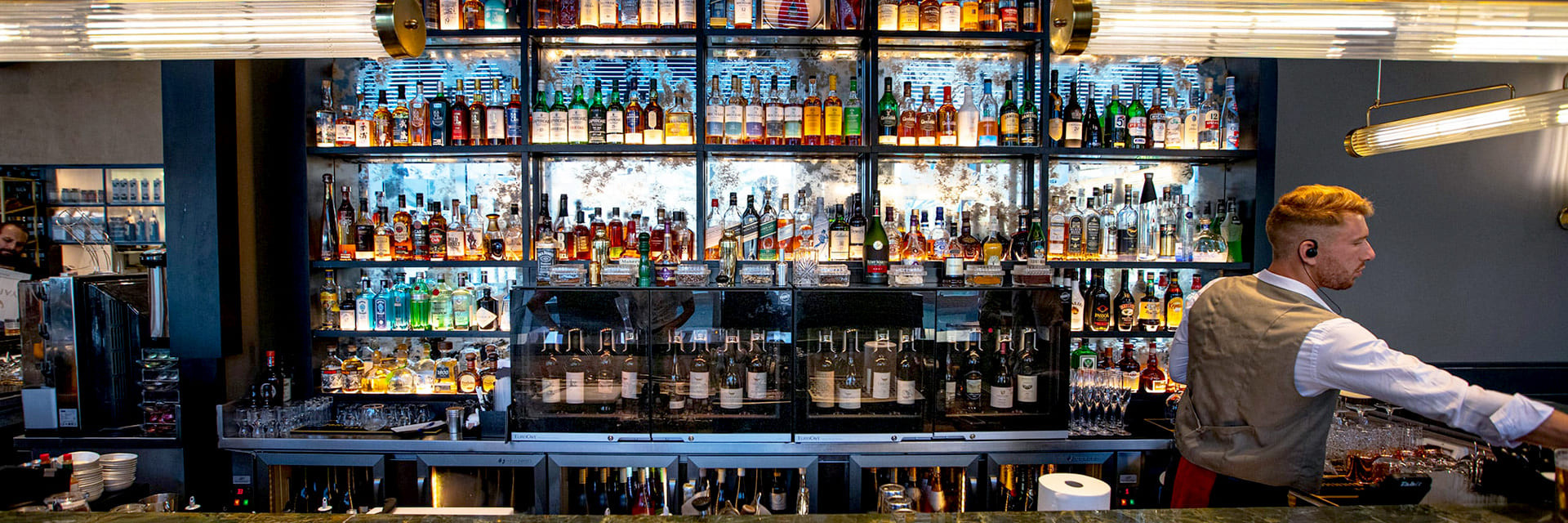 Wine Bar Sammlung - Temperierung und Aufbewahrung angebrochener Flaschen auf Serviertemperatur, Kundenzufriedenheit Wine Bar Sammlung - Temperierung und Aufbewahrung angebrochener Flaschen auf Serviertemperatur, Kundenzufriedenheit