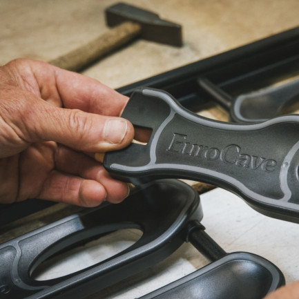 Französische Weinkeller mit dem gesamten Know-how der Expertenmarke EuroCave.