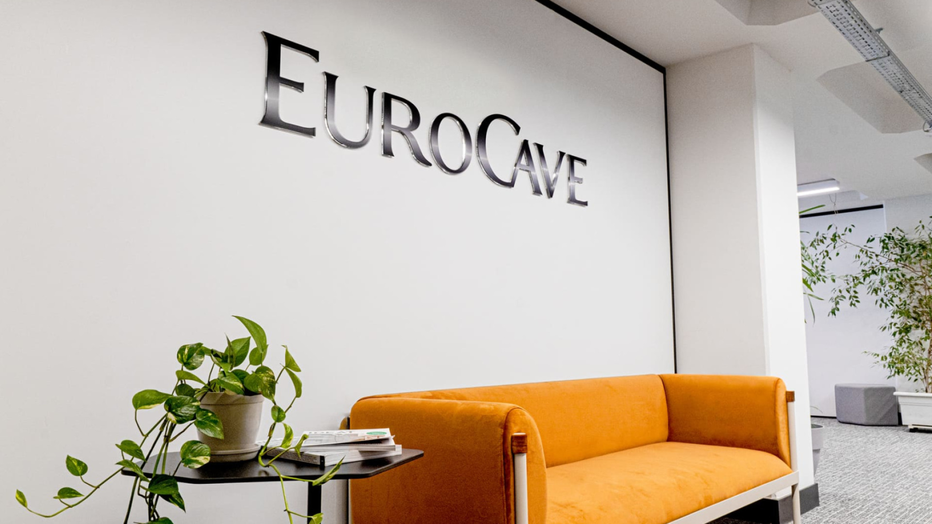 Arbeiten bei EuroCave – Schauen Sie sich unsere Stellenangebote an und bewerben Sie sich in Frankreich, Deutschland oder im Vereinigten Königreich.