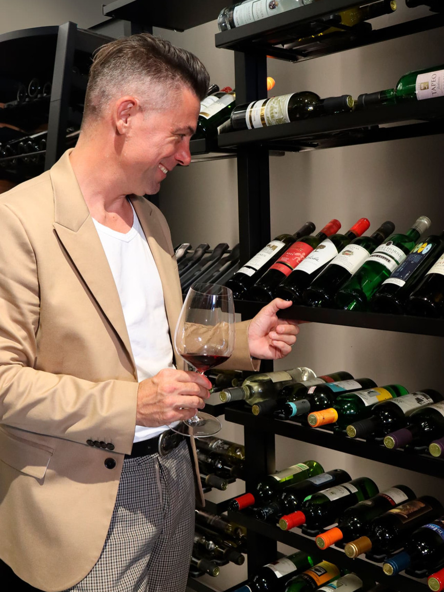 Begegnung mit Hugo Duchesne, Sommelier, Kanada - Modulo-X Begegnung mit Hugo Duchesne, Sommelier, Kanada - Modulo-X