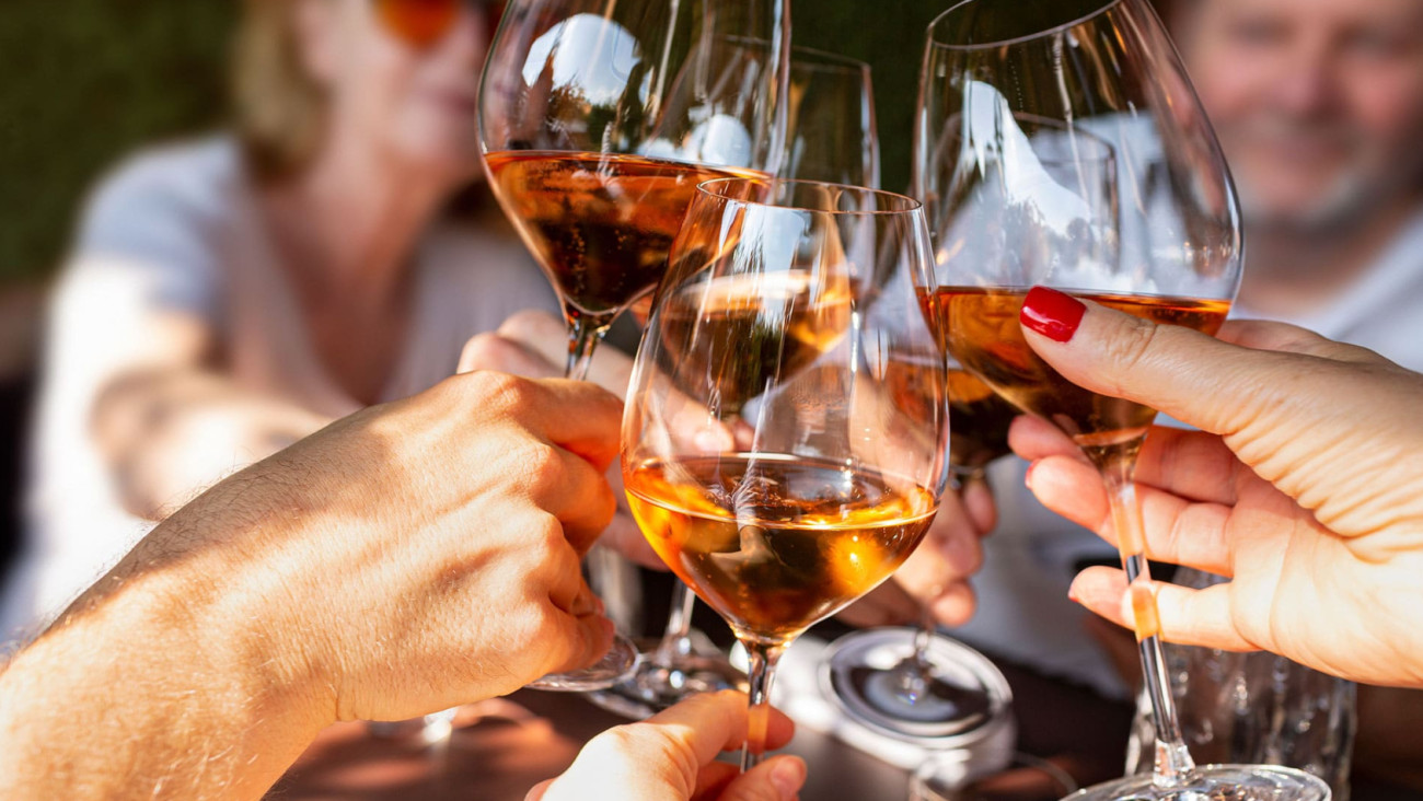 Gibt es Tannine im Rotwein, im Orangewein, in Weißweinen oder im Champagner? Gibt es Tannine im Rotwein, im Orangewein, in Weißweinen oder im Champagner?