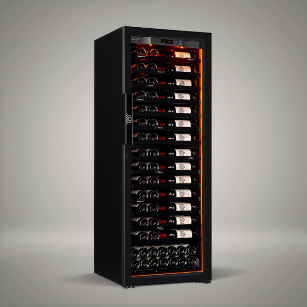 Weinkühlschrank Modell Revelation als Symbol für Innovation in der Markengeschichte