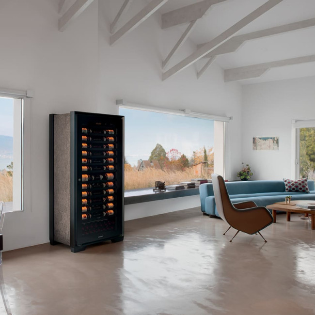 Royale, der beste Weinklimaschrank zur Weinreifung: autonome Temperatur- und Feuchtigkeitsregelung, optimierte Luftqualität, 10 Jahre Garantie.