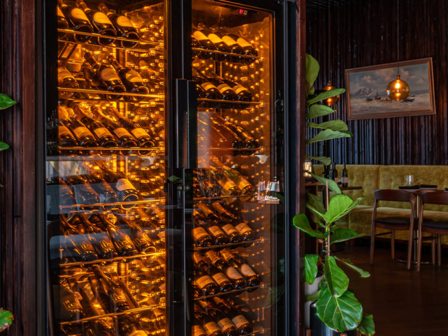Weinkühlvitrine EuroCave ShowCave im Restaurant Nice Guy Dubai