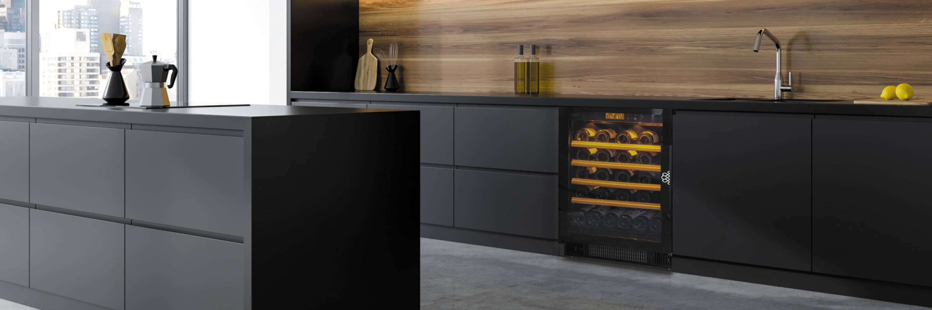 cave-a-vin-encastree-grande-cuisine-noire-contemporaine-appartement-ilot-lumiere-ambree.jpg cave-a-vin-encastree-grande-cuisine-noire-contemporaine-appartement-ilot-lumiere-ambree.jpg
