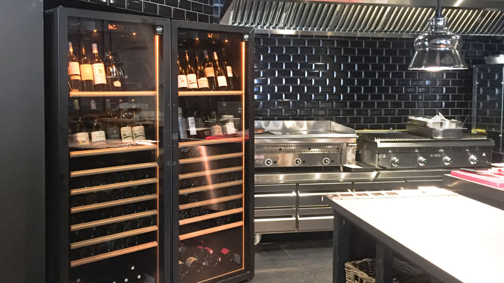 eurocave-cave-a-vin-cuisine-profressionelle-securite-qualite-double-use-intensif-pure.jpg eurocave-cave-a-vin-cuisine-profressionelle-securite-qualite-double-use-intensif-pure.jpg