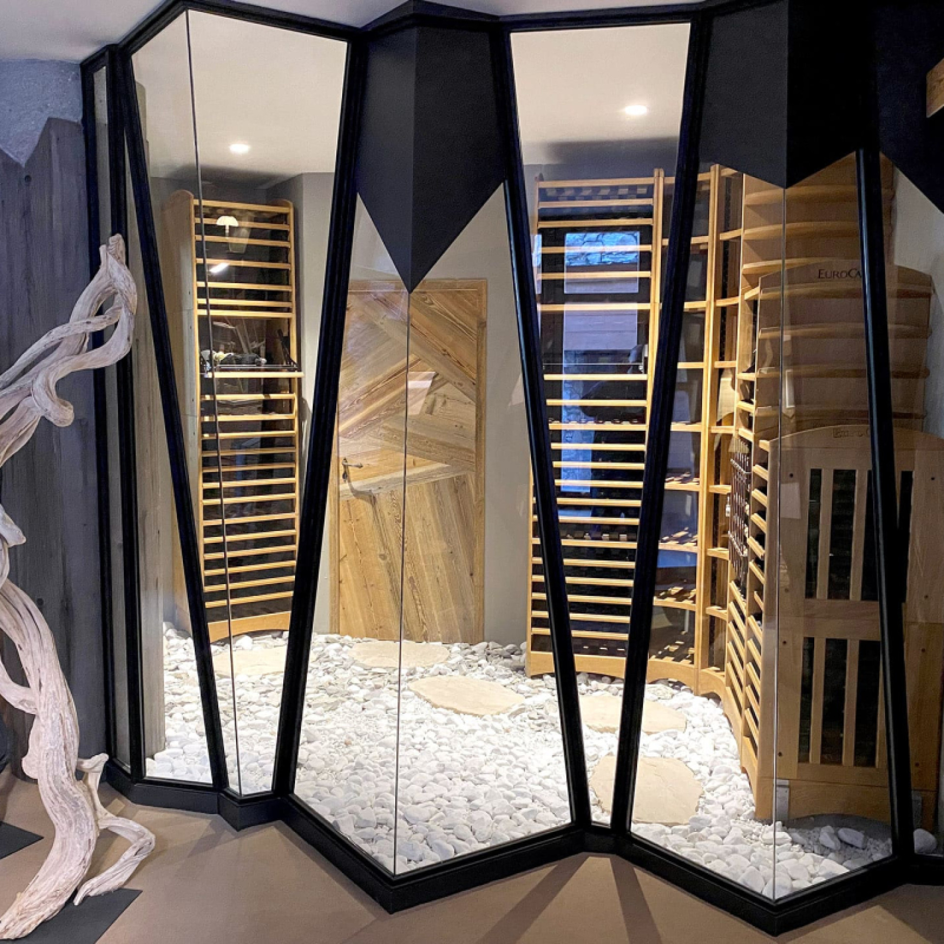 eurocave-modulotheque-piece-vin-climatisee-barmes-de-l-ours-isere-modulable-bois.jpg eurocave-modulotheque-piece-vin-climatisee-barmes-de-l-ours-isere-modulable-bois.jpg